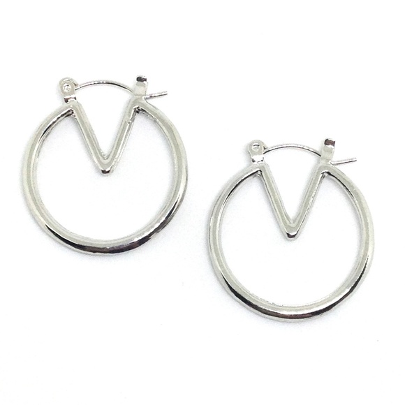 Earrings Hoop V Silver - Picture 1 of 4